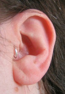 Pros and Cons of Tragus Piercing